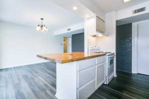 2472 - D University Ave (13)