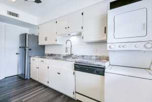 2472 - D University Ave (14)