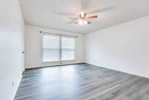 2472 - D University Ave (21)