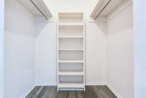 2472 - D University Ave (23)