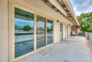 2472 - D University Ave (28)