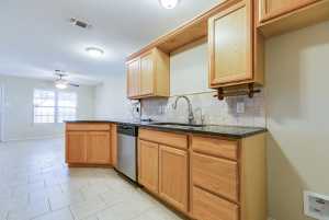 802 Fisher St (11)