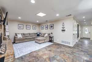 3102 Sierra Dr (9)