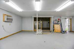 501 N Broadway St (34)