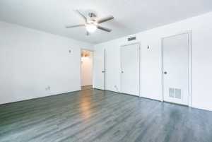 2490 - C University Ave (14)