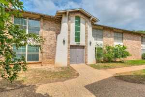 2490 - C University Ave (19)