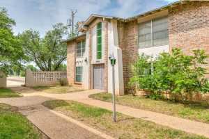 2490 - C University Ave (20)