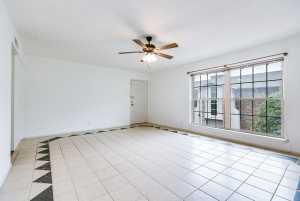 2490 - C University Ave (5)