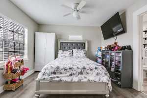 419 E 29th St (13)