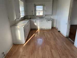 53 E 39th St (9)