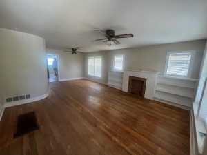 925 E 40th St (3)