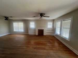 925 E 40th St (4)