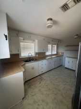 925 E 40th St (7)