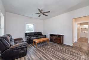 415 E Harris Ave (25)