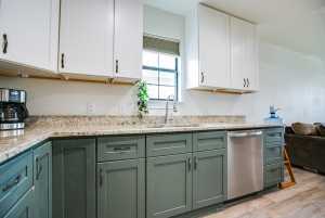 163 E 42nd St (11)