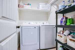 163 E 42nd St (15)