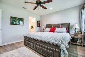 163 E 42nd St (20)