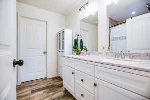 163 E 42nd St (22)