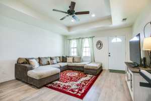 163 E 42nd St (5)