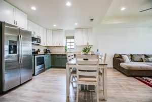 163 E 42nd St (9)