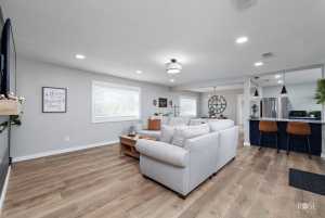 258 La Salle Dr (7)