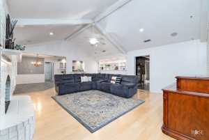 2305 Douglas Dr (13)