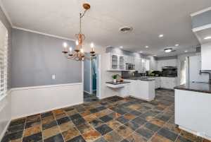 2305 Douglas Dr (23)