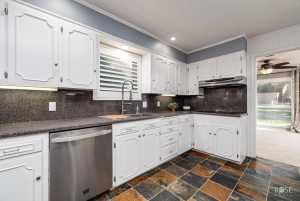 2305 Douglas Dr (25)