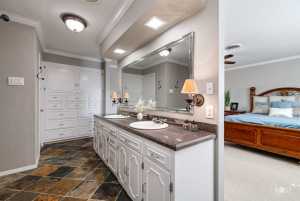 2305 Douglas Dr (29)