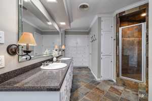 2305 Douglas Dr (30)