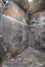 2305 Douglas Dr (55)