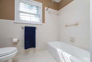 2305 Douglas Dr (36)