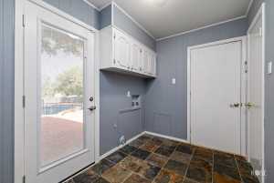 2305 Douglas Dr (40)