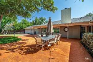 2305 Douglas Dr (43)