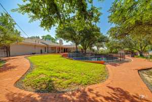 2305 Douglas Dr (54)