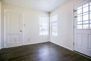 2030 Lindell Ave (21)