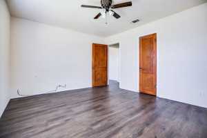 2030 Lindell Ave (12)