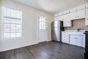 2030 Lindell Ave (19)