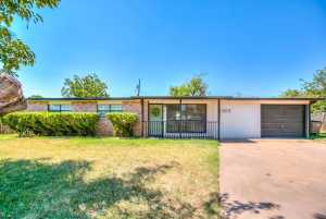 2305 Oxford Circle (24)
