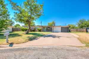 2305 Oxford Circle (7)