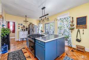 521 W Highland Blvd (14)