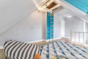 521 W Highland Blvd (32)