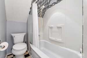 521 W Highland Blvd (38)