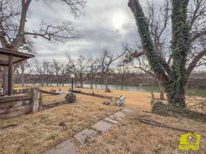 4221 River Bend Dr (50)