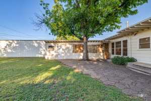 423&425 W Harris Ave (10)