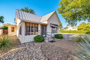 423&425 W Harris Ave (2)