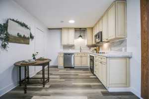 2627 Guadalupe St (12)