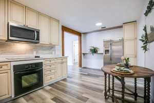 2627 Guadalupe St (9)
