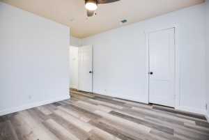 2627 Guadalupe St (23)