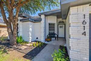 1614 Lake Shore Blvd
